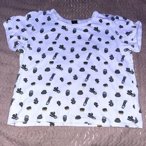 Cropped Cactus shirt.